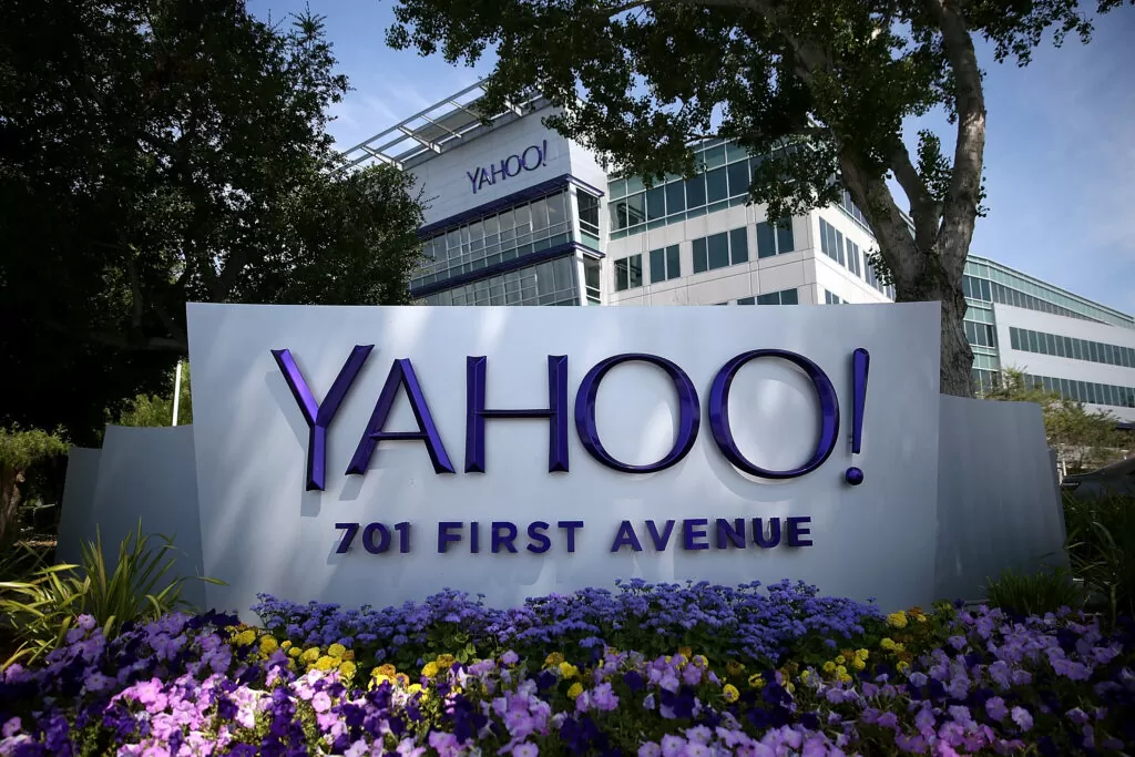История Yahoo